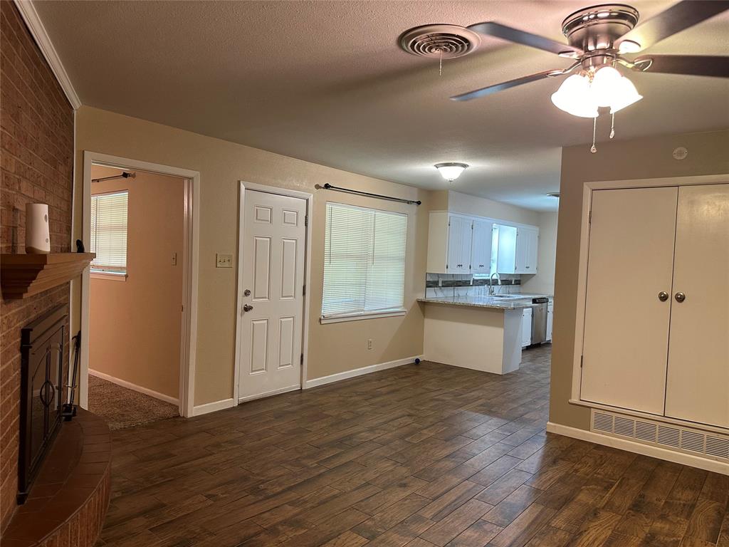 2518 S 38th Street Property Photo 6