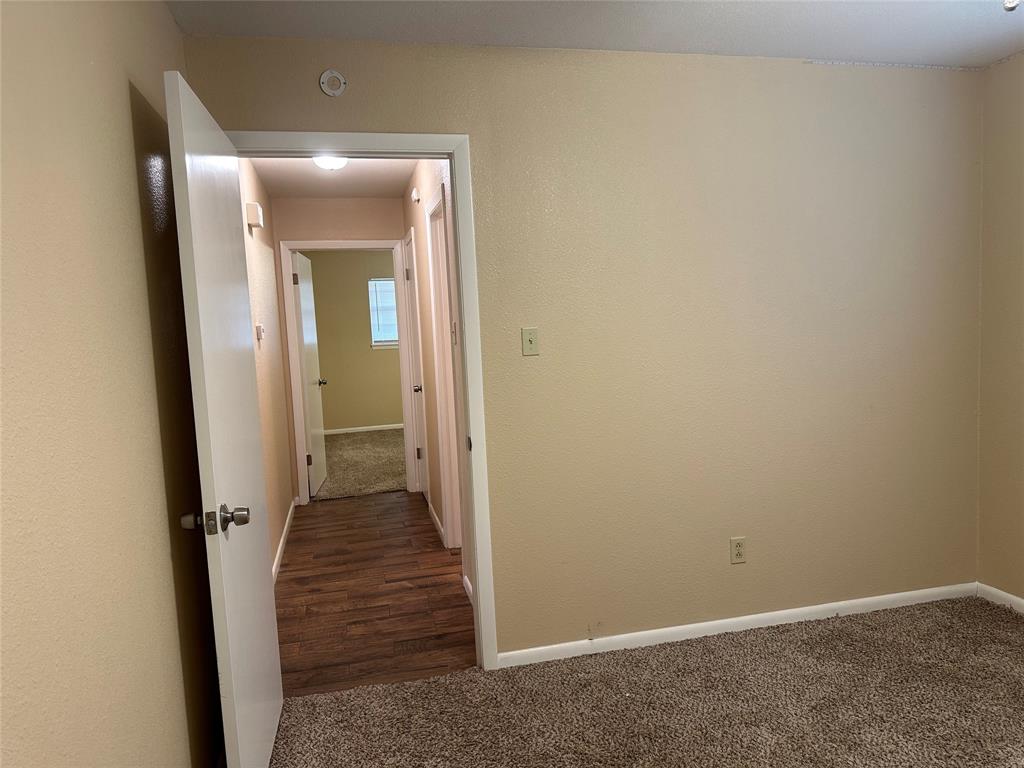2518 S 38th Street Property Photo 10