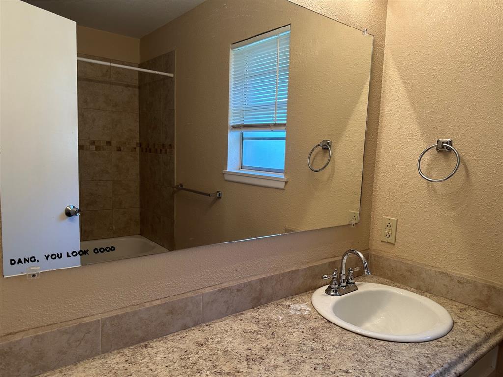 2518 S 38th Street Property Photo 19