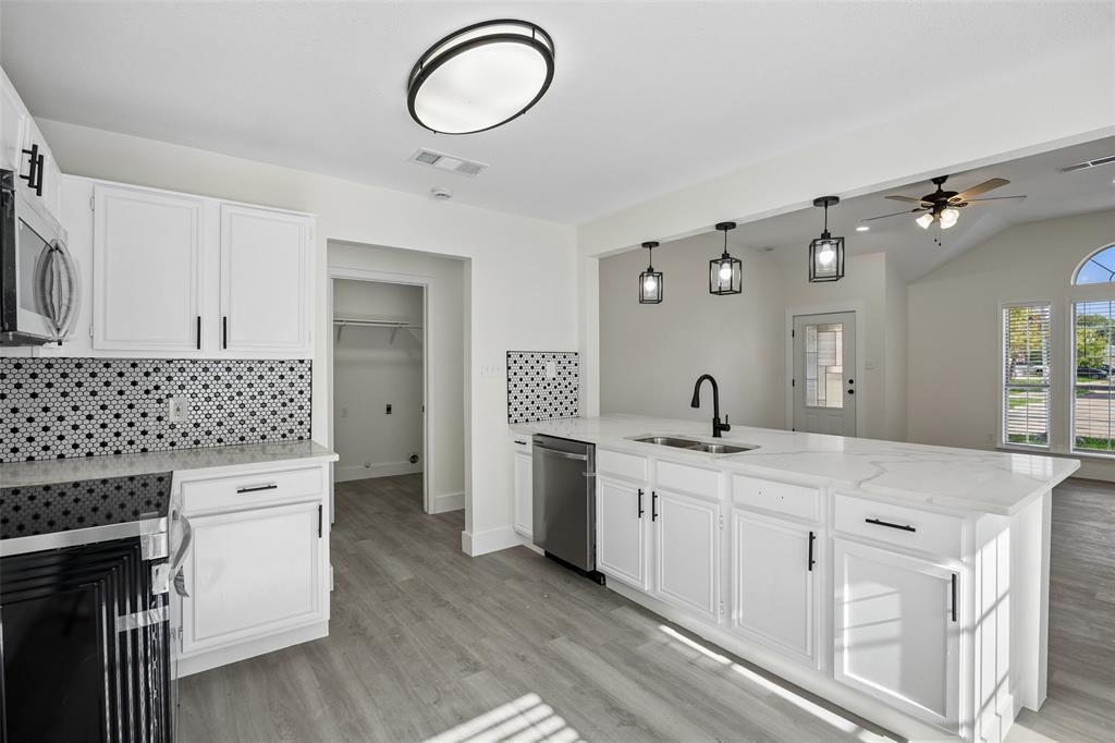 617 Forest Oaks Drive Property Photo 10