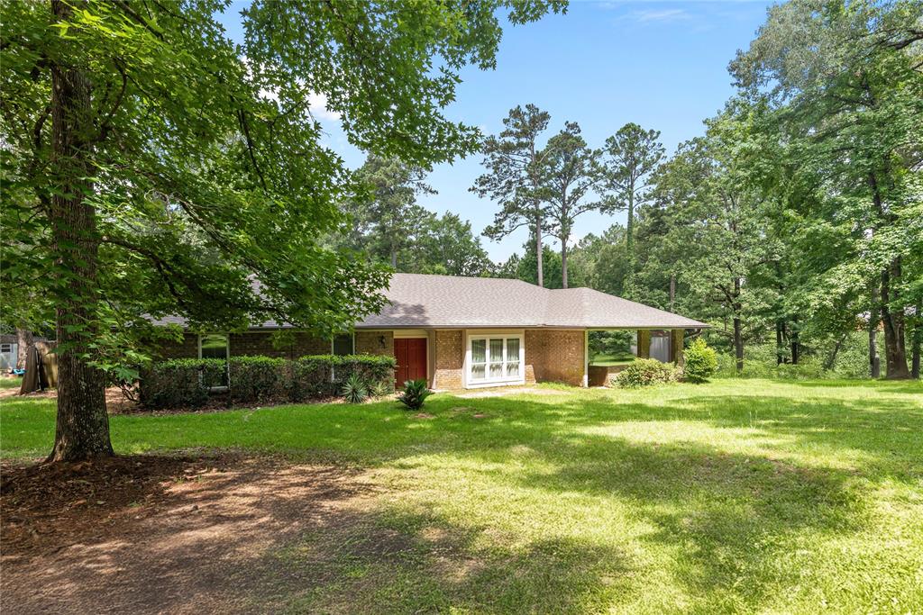 464 White Oak Lane Property Photo 3