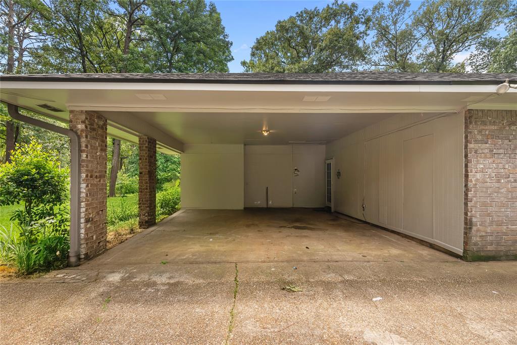 464 White Oak Lane Property Photo 5