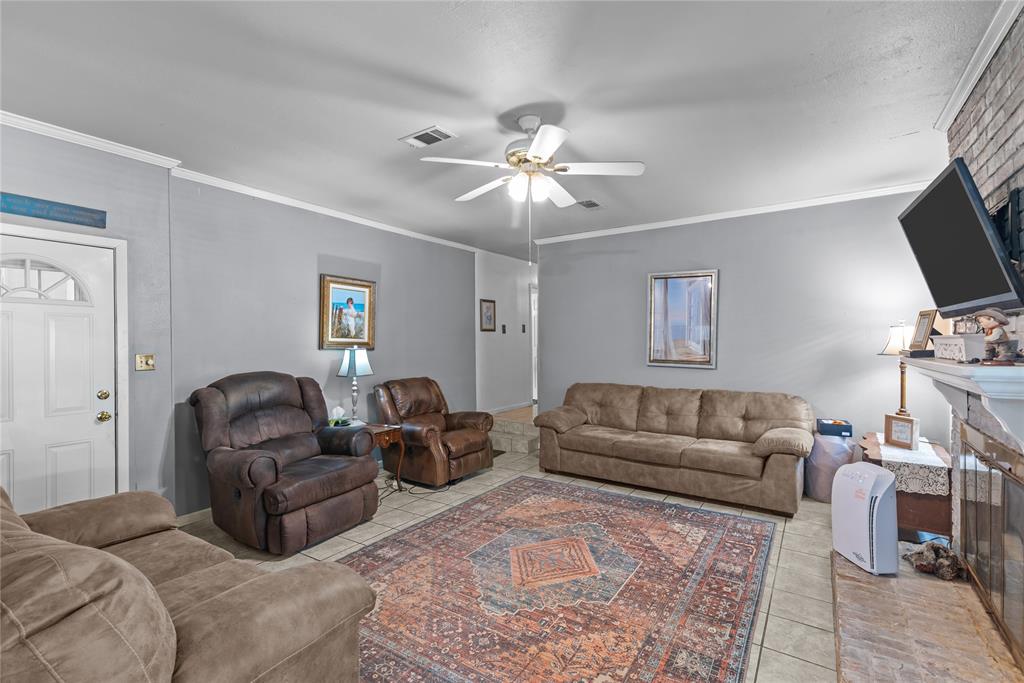 464 White Oak Lane Property Photo 8