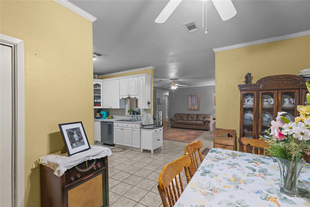 464 White Oak Lane Property Photo 10