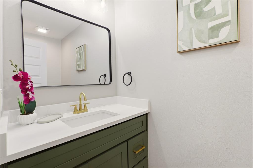 2123 Greenbriar Lane Property Photo 13