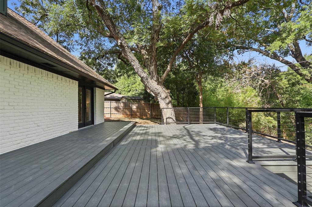 2123 Greenbriar Lane Property Photo 25