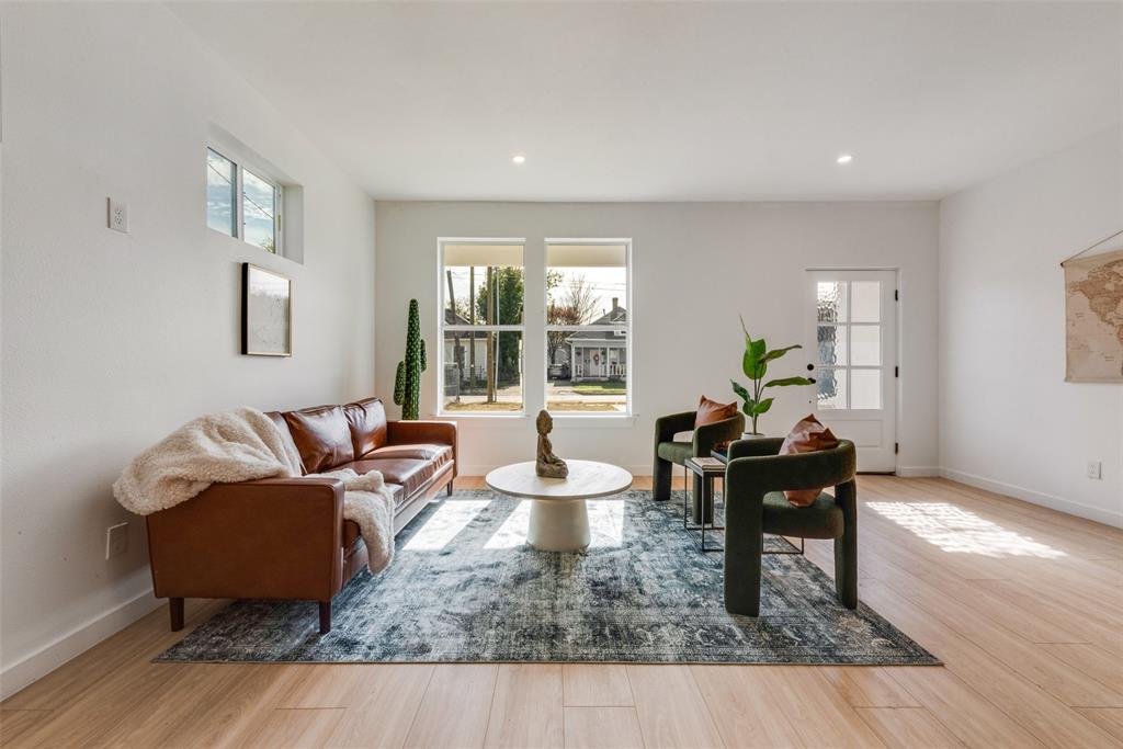 621-623 Melba Street Property Photo 4