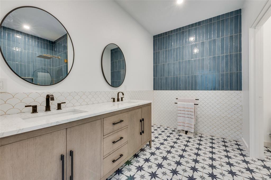 621-623 Melba Street Property Photo 8