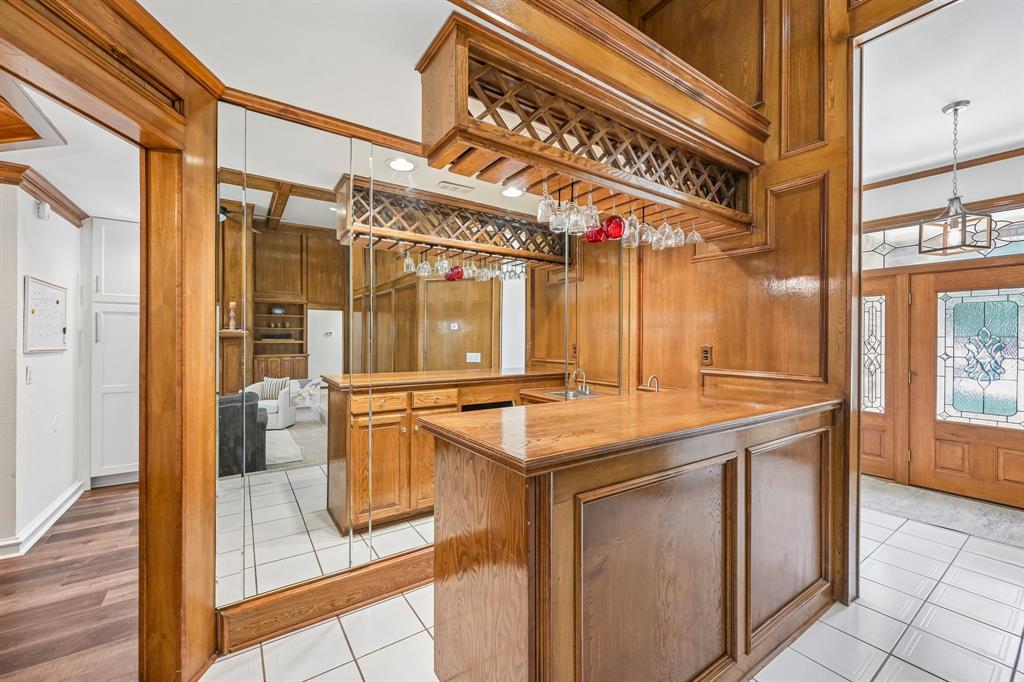 925 Spring Brook Drive Property Photo 8