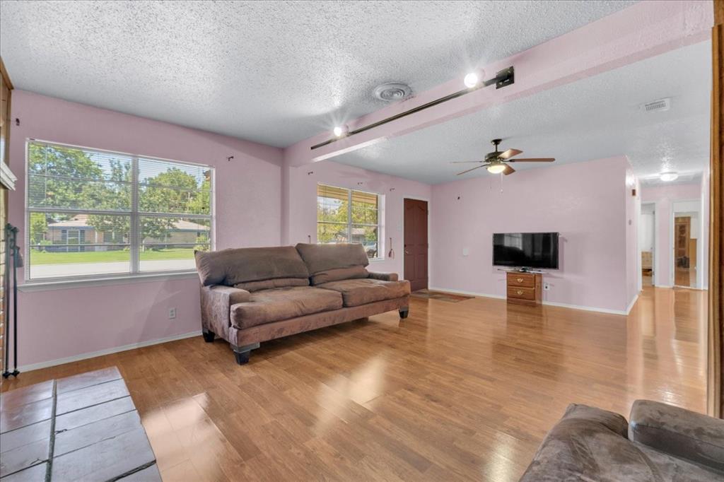 2210 Starlite Lane Property Photo 8