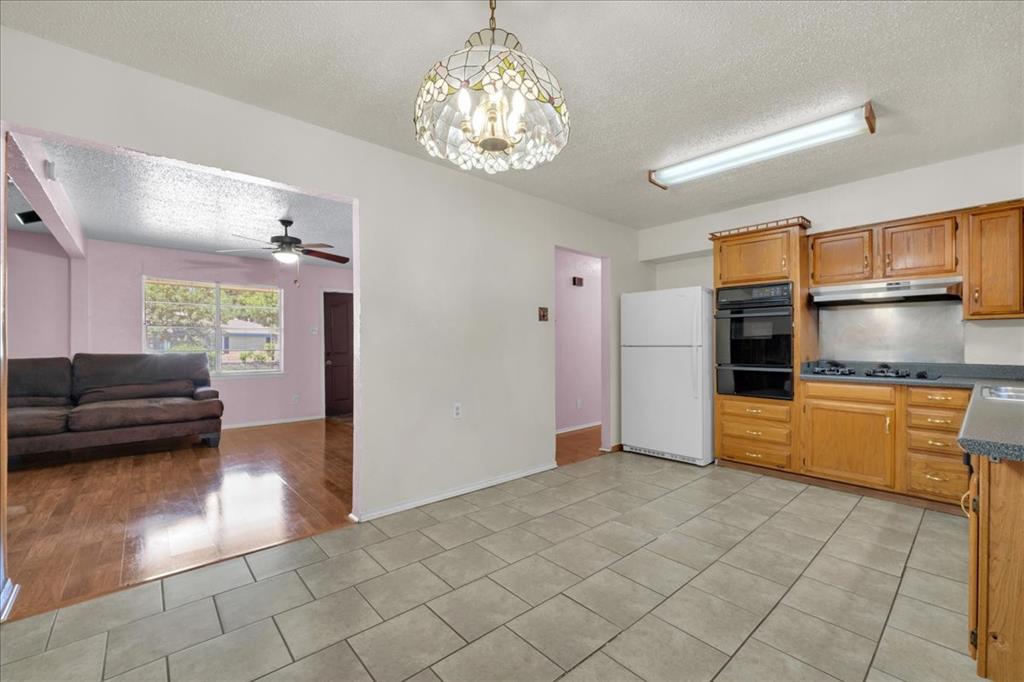 2210 Starlite Lane Property Photo 11