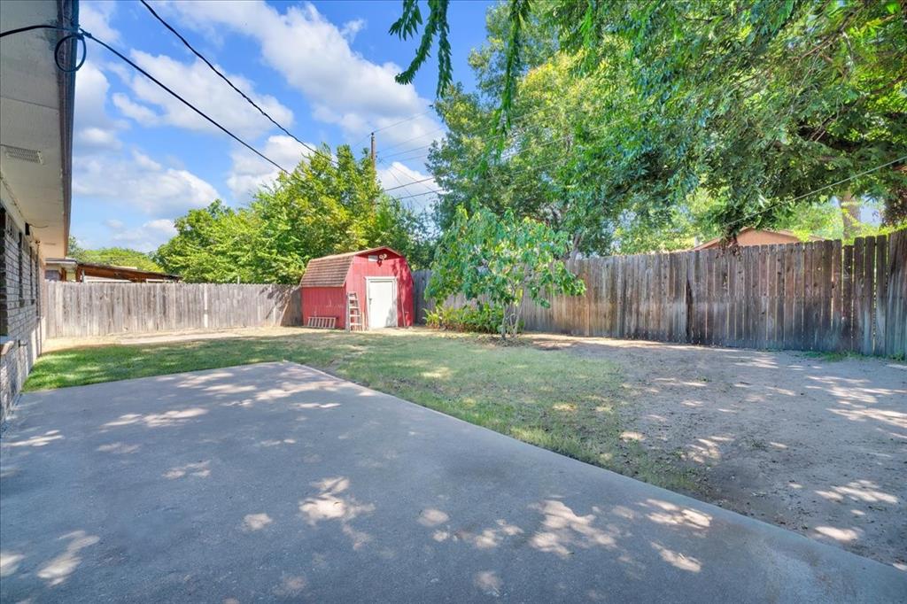 2210 Starlite Lane Property Photo 23