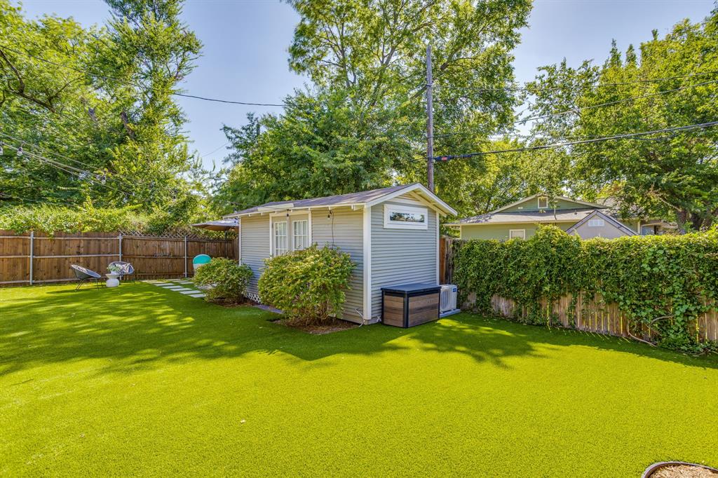 1416 S Henderson Street Property Photo 38