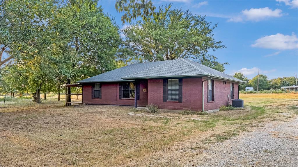 697 County Road 166 Property Photo 15