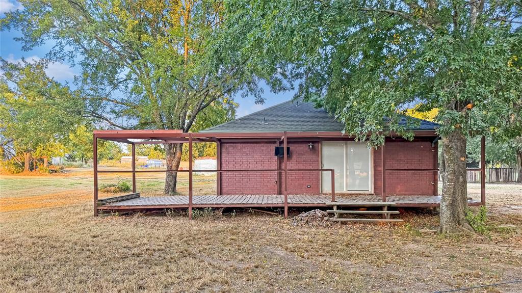 697 County Road 166 Property Photo 18
