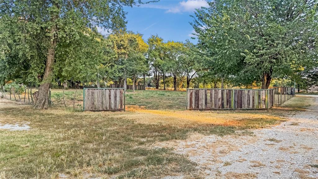 697 County Road 166 Property Photo 19