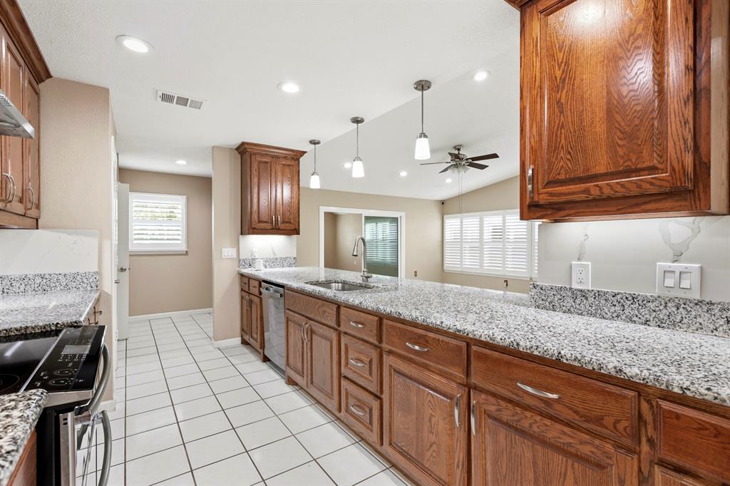 413 Hardwood Trail Property Photo 5