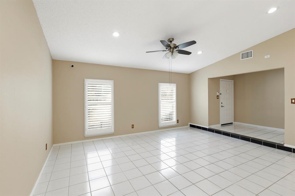 413 Hardwood Trail Property Photo 7