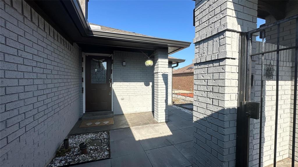 3925 Capricorn Court Property Photo 4