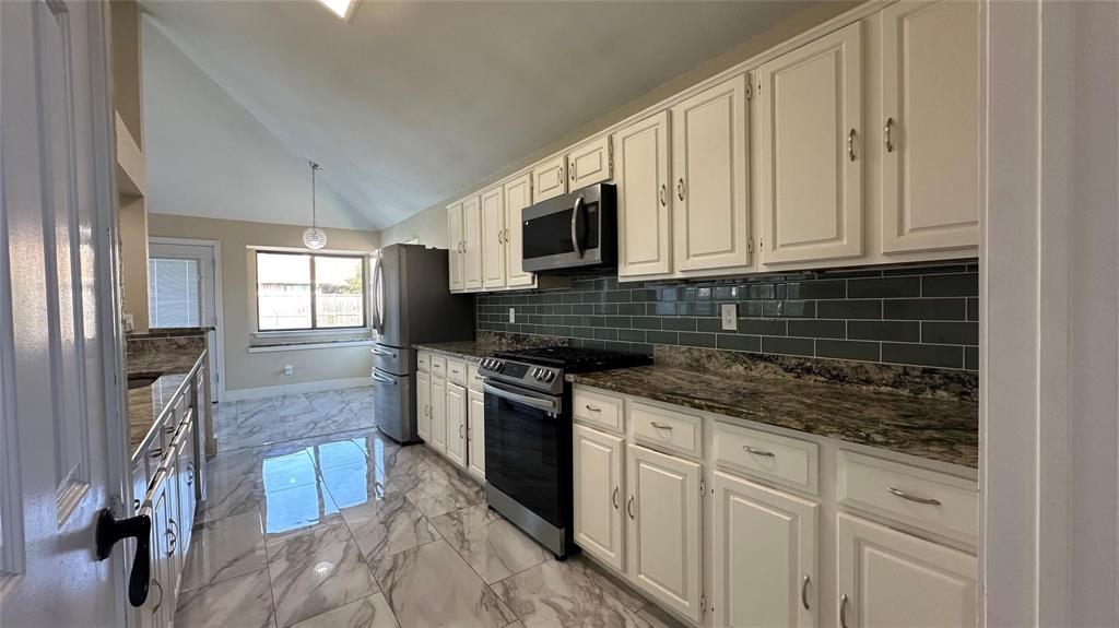 3925 Capricorn Court Property Photo 17