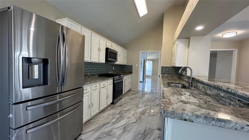 3925 Capricorn Court Property Photo 19
