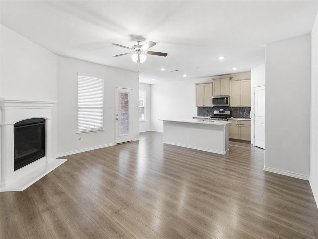 10407 Twisting Springs Drive Property Photo 6