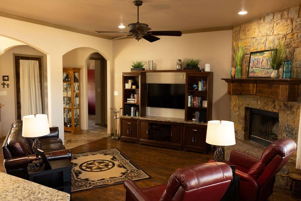 123 Cactus Drive Property Photo 7