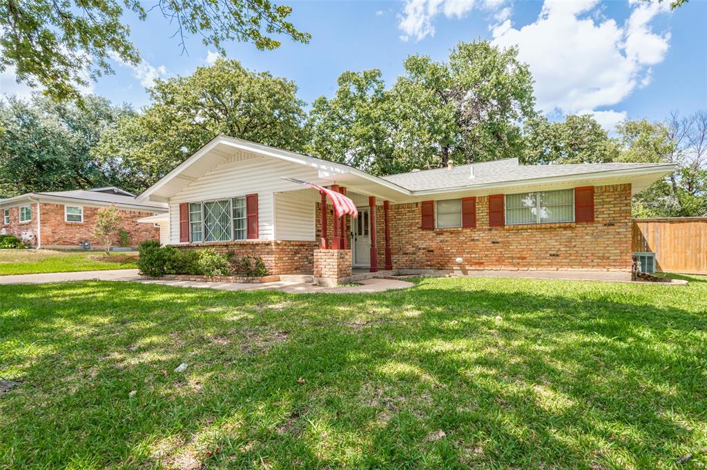 608 W Cheryl Avenue Property Photo 1