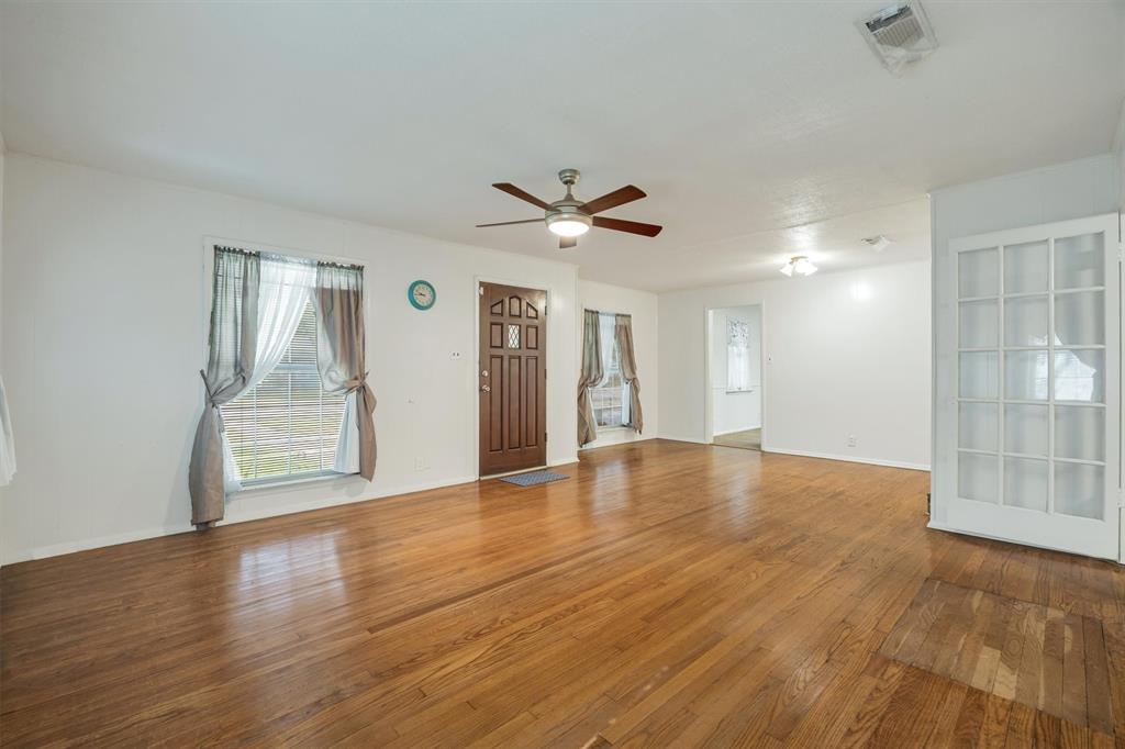 204 W 7th Street Property Photo 7