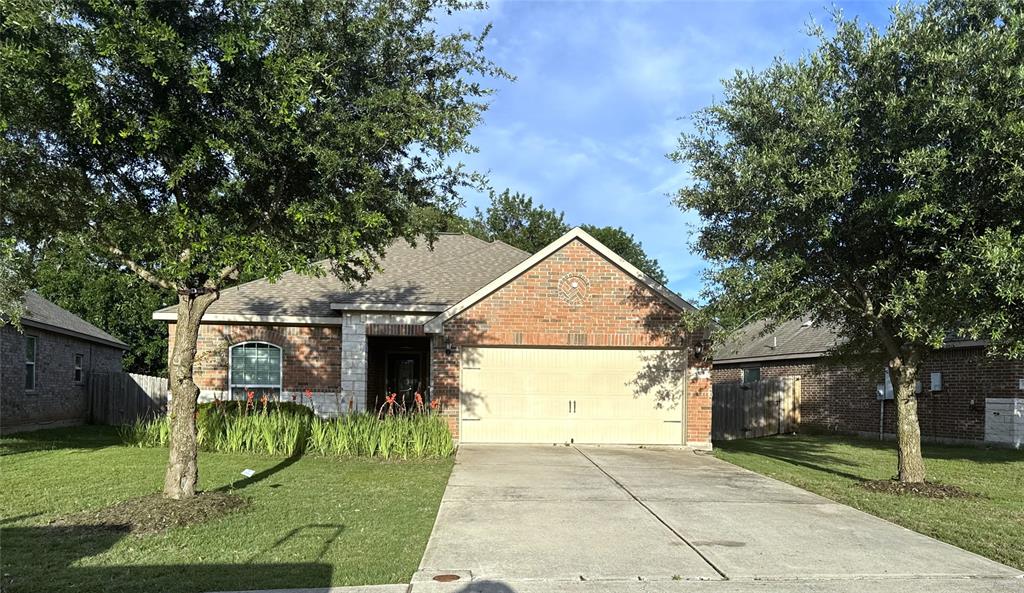 1825 Mesquite Lane Property Photo 1