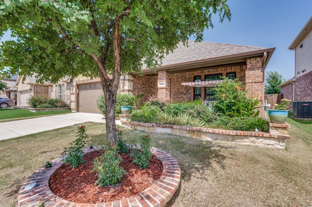2920 Brazos Drive Property Photo 2