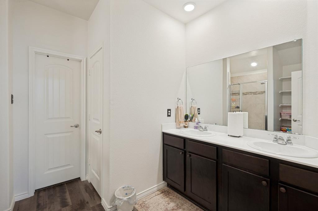 2920 Brazos Drive Property Photo 18