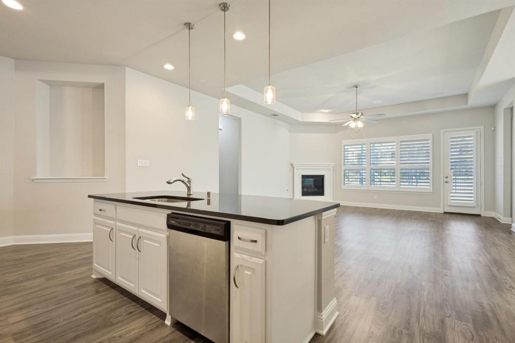 603 Warner Drive Property Photo 4