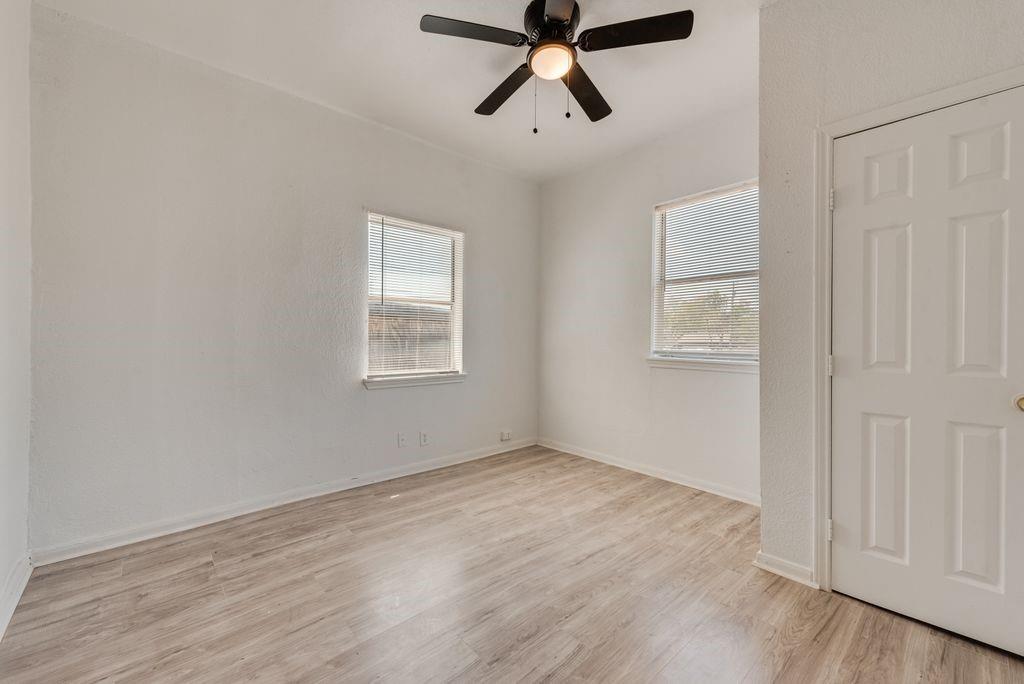 5004 E Side Avenue Property Photo 14