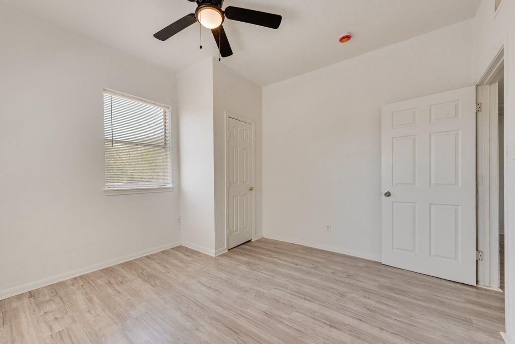 5004 E Side Avenue Property Photo 15
