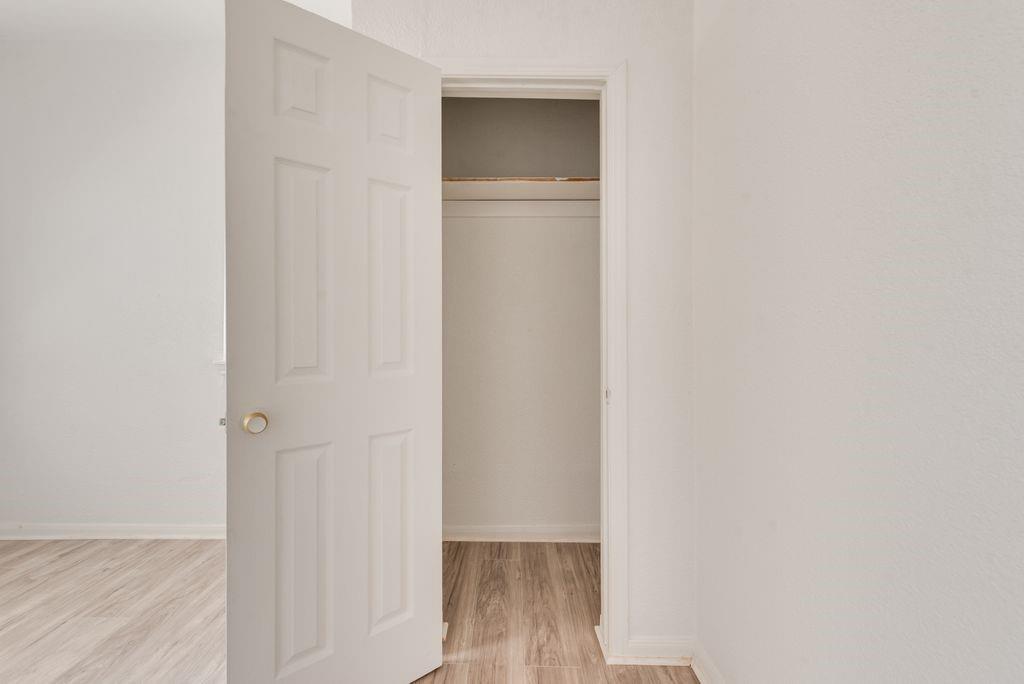 5004 E Side Avenue Property Photo 17