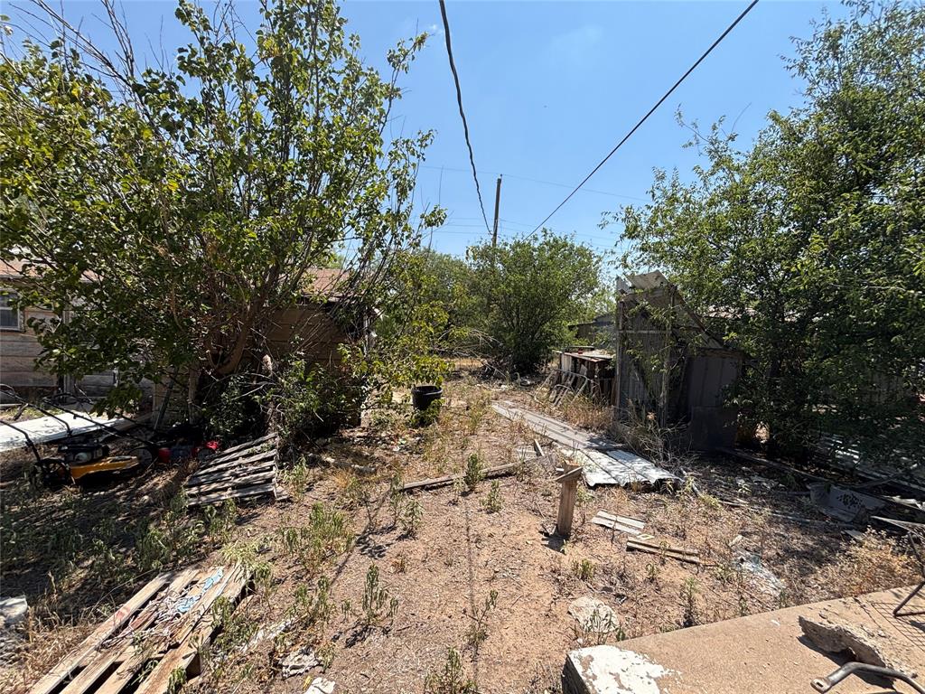649 Avenue F Property Photo 4