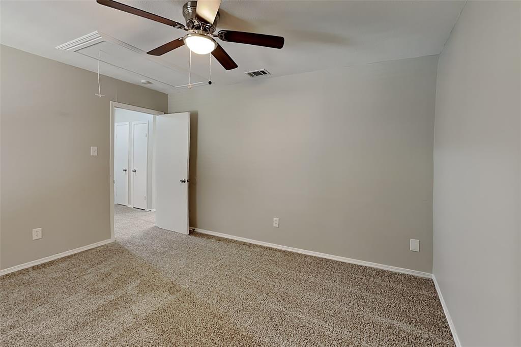 845 Whitehall Drive Property Photo 12