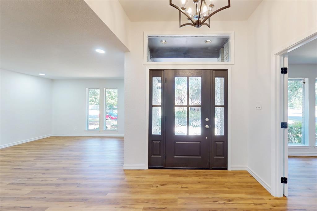 6851 Shorecrest Court Property Photo 4