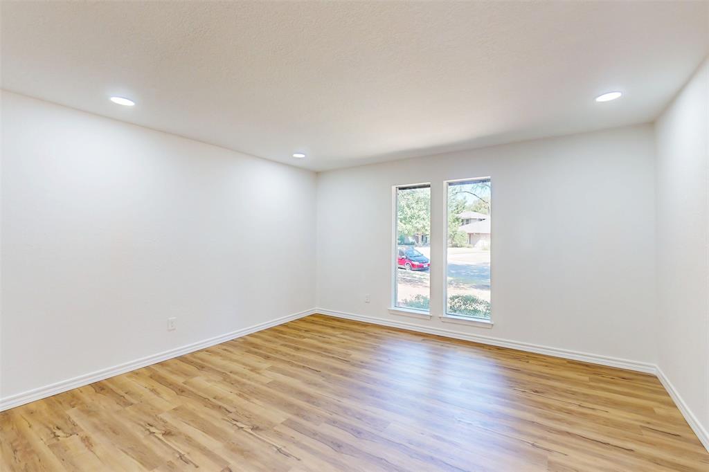 6851 Shorecrest Court Property Photo 8