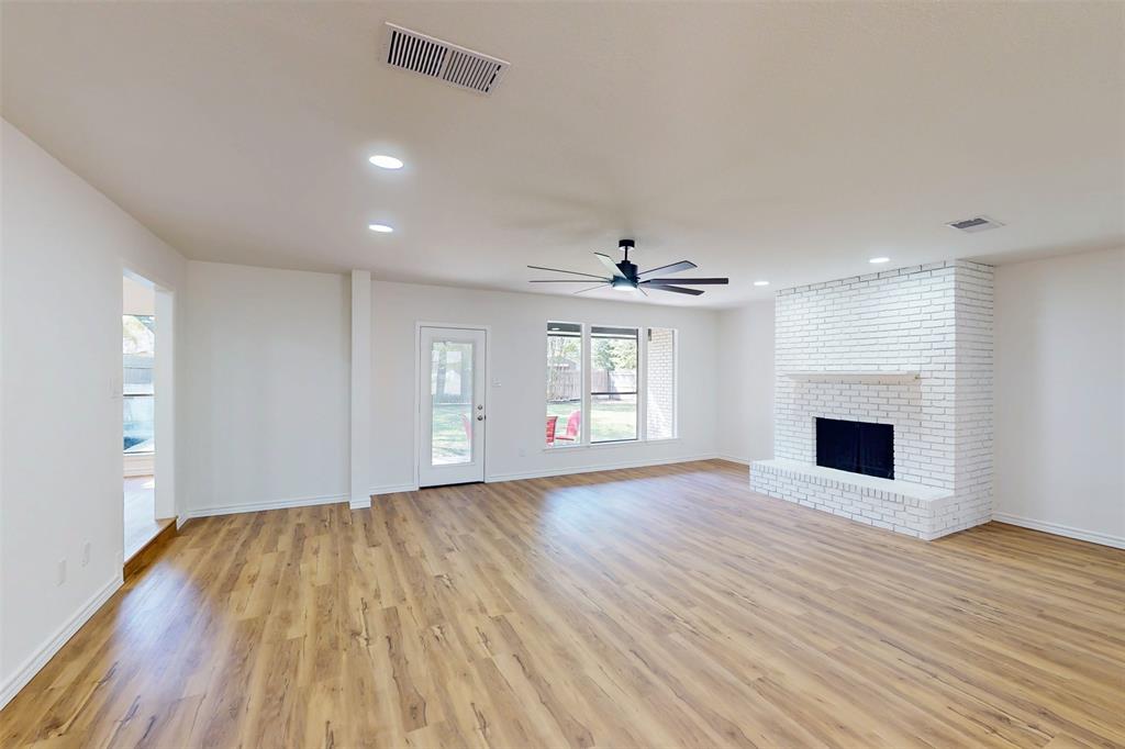 6851 Shorecrest Court Property Photo 10