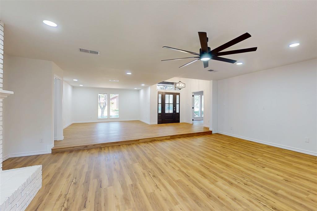 6851 Shorecrest Court Property Photo 12