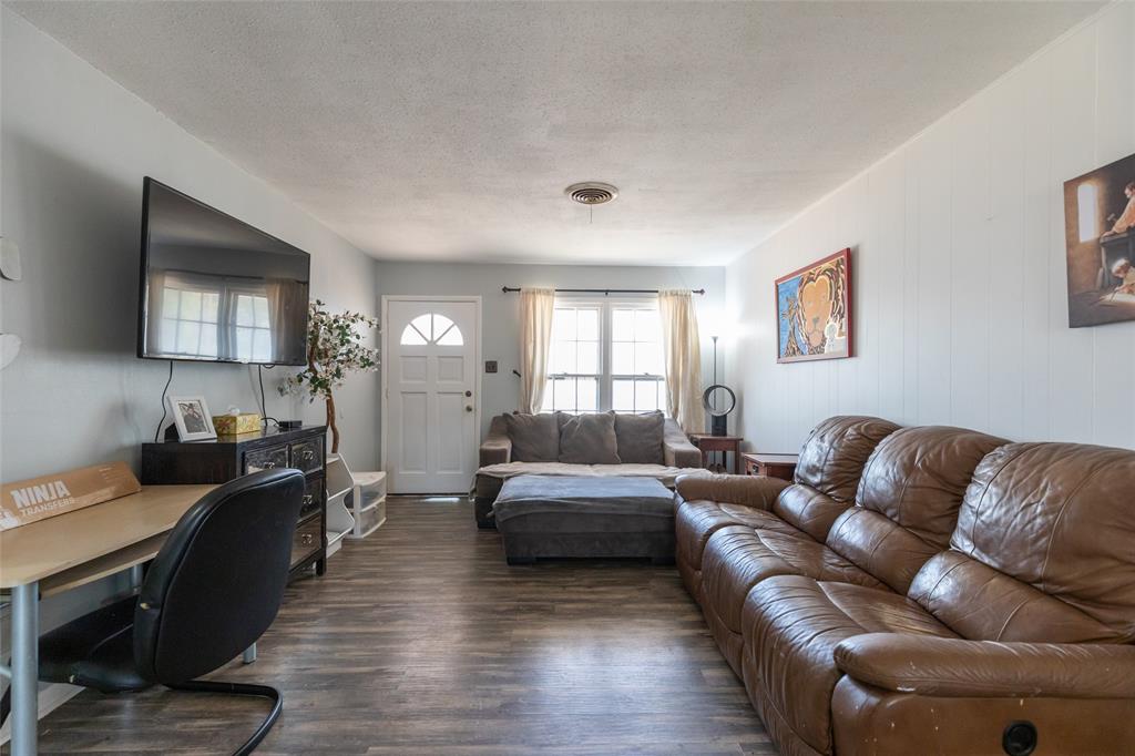 3112 Ambler Avenue Property Photo 3