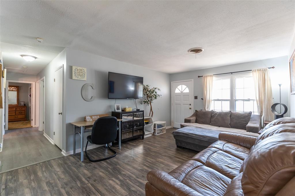3112 Ambler Avenue Property Photo 4