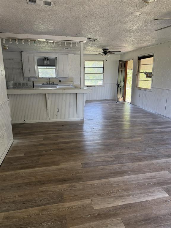 504 W Main Street Property Photo 4
