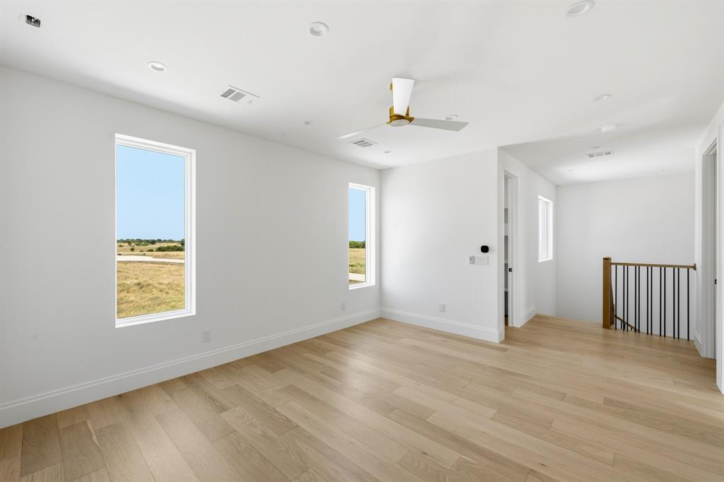 920 Waters Edge Property Photo 35