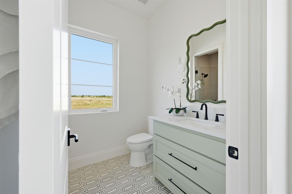 920 Waters Edge Property Photo 38