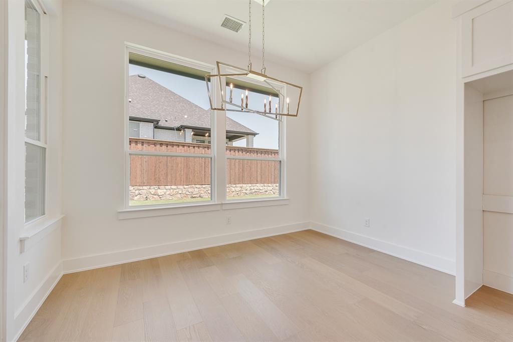 830 Montrose Drive Property Photo 10