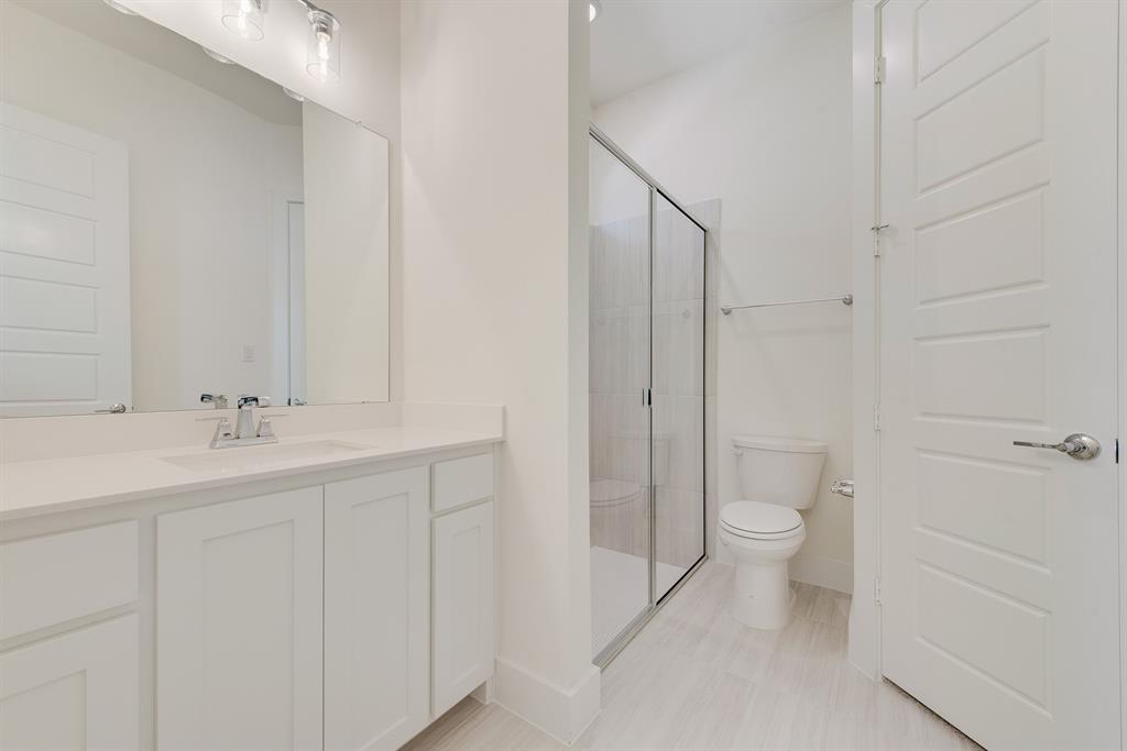 830 Montrose Drive Property Photo 16