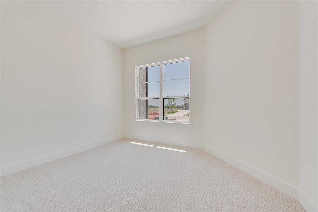 830 Montrose Drive Property Photo 17